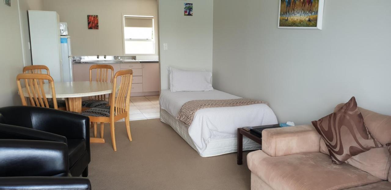 Whangaroa Lodge Motel Экстерьер фото